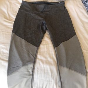 Gray colorblock leggings